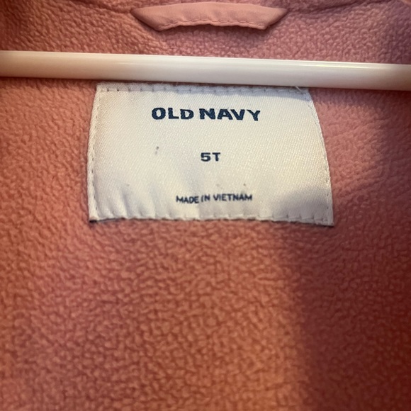 Girl's Old Navy fleece lined puffer jacket in light pink - Picture 3 of 4